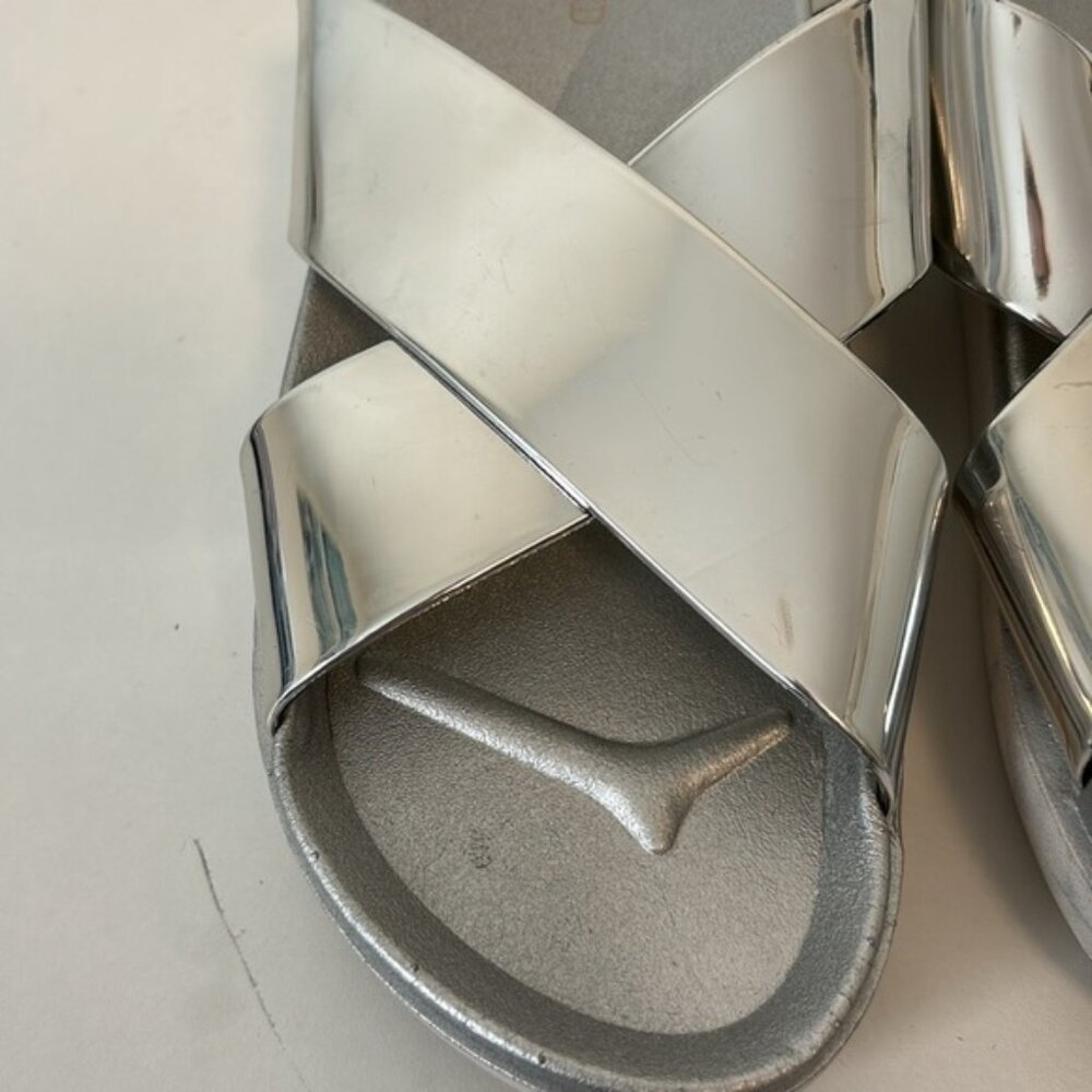 Revamped silver shiny chunky criss-cross slide sandals size 8 - Picture 4 of 8